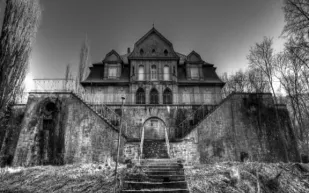 زوجان يرفضان بيع قصر عمره 109 سنوات بمليون دولار