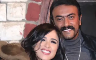 ياسمين عبد العزيز تثير جدلًا واسعًا حول علاقتها بزوجها أحمد العوضي 