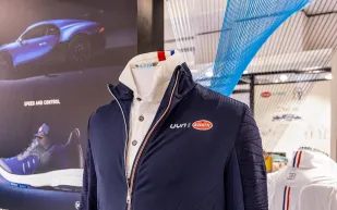 شراكة بين بوغاتي و UYN لإنتاج ملابس وأحذية مستوحاة من السيارات الفاخرة