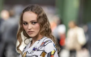 ماذا تعرف عن ليلى روز ديب؟ وهل هي ابنة أمبر هيرد؟