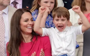 الأمير لويس يضع كيت ميدلتون في موقف محرج في اليوبيل البلاتيني 