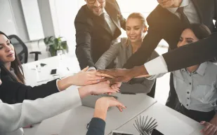 كيف تقوي الشركة علاقاتها بموظفيها؟ 3 طرق غير تقليدية