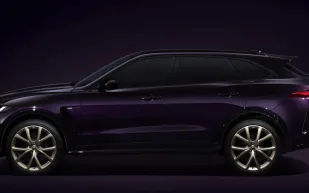 جاكوار تطلق أول إصدار محدود من سيارتها الرياضية F-PACE SVR 1988 