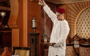 مطعم «طاجين» بمنتجع «ذا بالاس ون آند أونلي رويال ميراج» استضاف الشيف الشهير «موحا» 