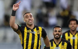 إعلامي يوجه نصيحة لرئيس نادي الاتحاد بشأن حمد الله في أزمته مع النصر