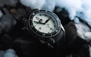 لاندروفر تكشف عن ساعة ذات إصدار محدود احتفالاً بديفندر الكلاسيكية 