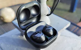 تسريبات تكشف عن سماعات سامسونج اللاسلكية الجديدة (فيديو) 