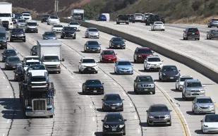 السيارات الجديدة العاملة بالوقود لن تباع في ولاية كاليفورنيا بهذا الموعد