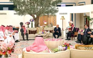 خطوبة ولي عهد الأردن على «رجوة آل سيف».. تعبر عن «أخلاق الملوك» 