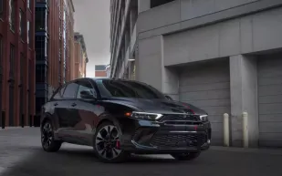 «دودج» تكشف النقاب عن سيارتها الجديدة «Hornet GT GLH 2023»