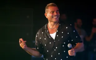 عمرو دياب وفنانة لبنانية... قصة حب أم إشاعة جديدة؟