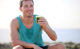 إليك 4 مشروبات سحرية.. للوقاية من الشيخوخة 