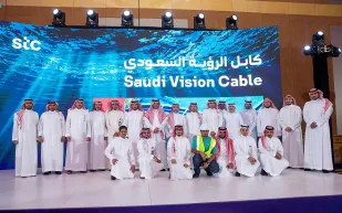  السعودية تعلن تشغيل أول كابل بحري عالي السرعة في البحر الأحمر