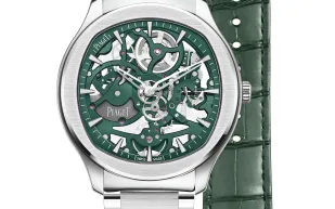 بياجيه تقدم ساعة Polo بنموذجين جديدين بأحجار كريمة من اللون الأخضر