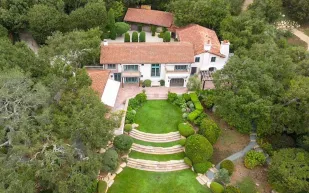 مقابل 14 مليون دولار.. جينيفر أنيستون تشتري منزلًا لـ أوبرا وينفري