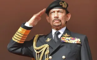 بعد وفاة الملكة إليزابيث.. من أطول ملوك العالم جلوسًا على العرش؟