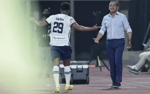 سالم الدوسري يعتذر لـ«رامون دياز » استعدادًا لكأس «سوبر لوسيل»