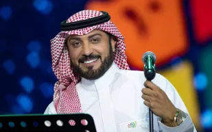 ماجد المهندس يتلقى هدية في أول حفلات اليوم الوطني الـ 92.. فما القصة؟