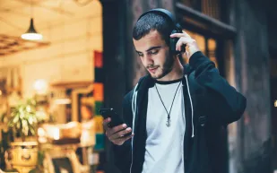 12 سماعة فاخرة يبدأ سعرها من 40 ألف دولار وحتى مليون دولار 