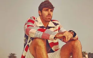 «رايلي أوبلكا» من ملاعب التنس إلى عروض الأزياء