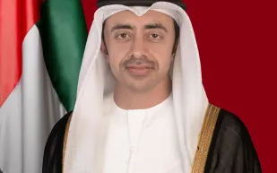 وزير الخارجية الإماراتي ينتقد حكَم مباراة السعودية وبولندا