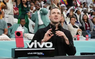 "فيفو"... الصديق الأفضل لعشاق كرة القدم