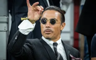 الشيف «نصرت» يثير ضجة في نهائي كأس العالم و«فيفا» يحقق.. فما القصة؟