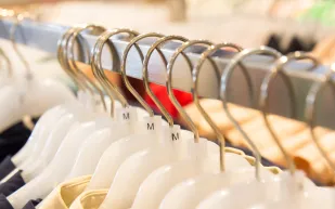 المقاس «M».. أفضل الطرق للرجال من أجل ملابس وأحذية ذات مقاسات مناسبة