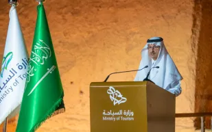 وزارة السياحة تعلن شروط السماح للسعوديين بتأجير وحداتهم