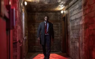 «إدريس ألبا» يكشف موعد عرض فيلمه الجديد «Luther: The Fallen Sun»