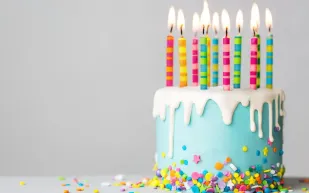 لماذا يحتفل ملايين السعوديين بعيد ميلادهم في الأول من رجب؟