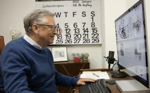 رئيس الوزراء البريطاني وبيل غيتس يجريان حوارًا مع «ChatGPT» (فيديو)