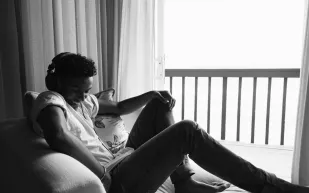 «الشبيه المُنتظر».. العثور على «مايكل جاكسون جديد» ضمن أفراد عائلته