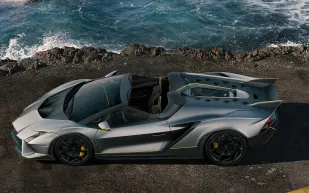 لامبورجيني تودِّع محركها V12 بسيارتين جديدتين