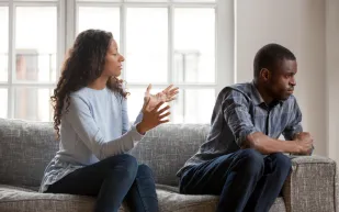 أسباب تجعل الرجل يشعر بالنفور والضيق من زوجته في شهر رمضان