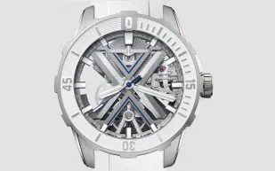 ساعة Diver X Skeleton.. الفخامة تلتقي العملية في أعماق البحار