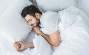 احذر.. النوم أقل من 5 ساعات يوميًا يهدد حياتك