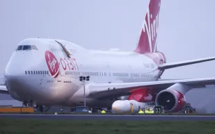 الملياردير «ريتشارد برانسون» يعلن وقف أعمال شركة «Virgin Orbit»
