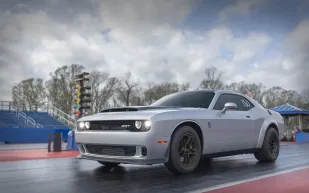 «دودج» تُطلق أسرع سيارة في العالم «تشالنجر SRT ديمون 170»