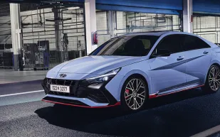 رسميًّا.. طرح سيارة هيونداي إلنترا 2024 باسم وشكل جديدين