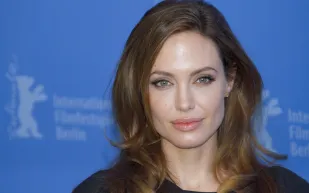 تصريحات صادمة لـ «أنجلينا جولي»: «استأجرت قاتلاً مأجورًا لإنهاء حياتي»