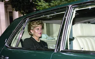 سيارة حادث الأميرة ديانا تظهر مجددًا في مسلسل «The Crown»