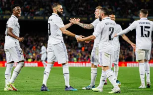 «كريم بنزيما» يسجل أرقامًا قياسية جديدة بمباراة ريال مدريد وبرشلونة