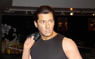 مُغرم بالمنازل واليخوت.. هكذا يُنفق سلمان خان ثروته