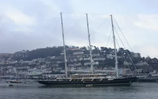 بنصف مليار دولار.. يخت "جيف بيزوس" يُجري اختباراته النهائية