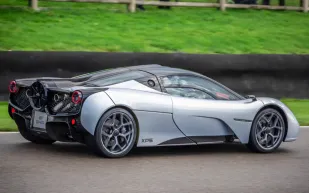 غوردان موراي.. رواية الشغف بالقيادة ومتعتها