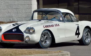 سيارة "شيفروليه كورفيت" موديل 1960 للبيع بسعر ضخم