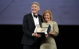 "هاريسون فورد" يحصد جائزة "السعفة الذهبية الفخرية" بمهرجان كان