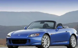 احتفالاً بذكرى تأسيسها الـ75.. "هوندا" تخطط لإطلاق سيارة رياضية جديدة