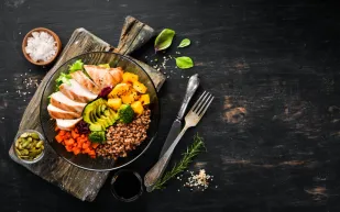 دراسة: مشاهدة صور الطعام باستمرار تتسبب في الشعور بالشبع